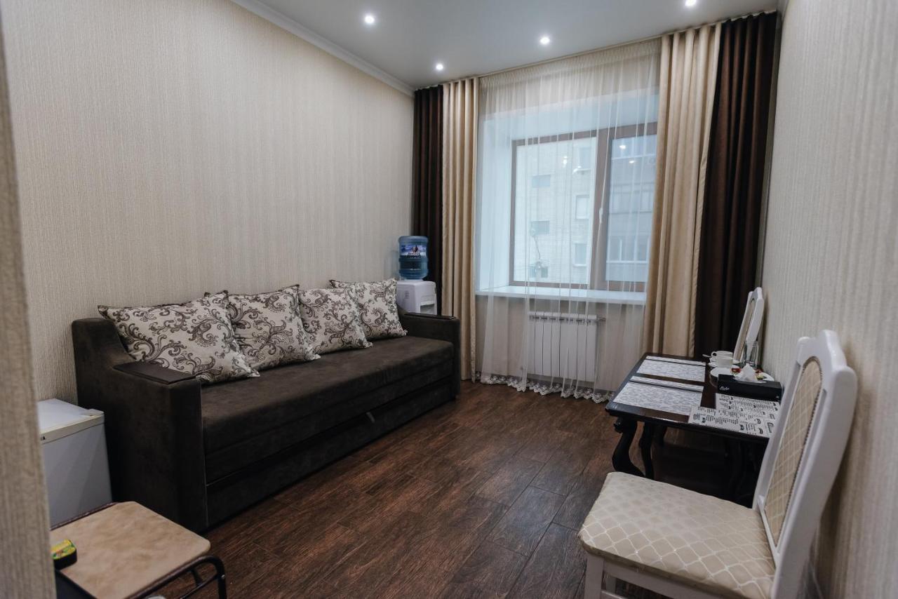 Altyn Adam Hotel 彼得罗巴甫洛夫斯克 外观 照片