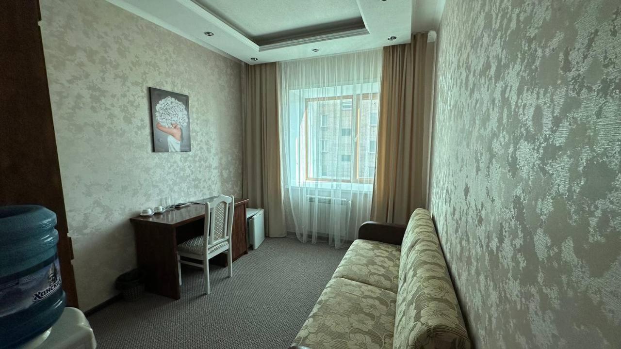 Altyn Adam Hotel 彼得罗巴甫洛夫斯克 外观 照片