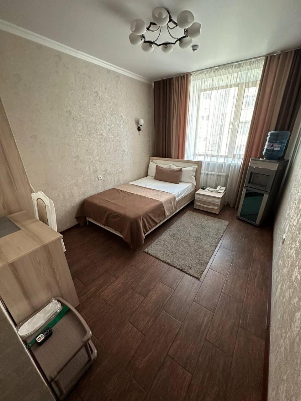Altyn Adam Hotel 彼得罗巴甫洛夫斯克 外观 照片