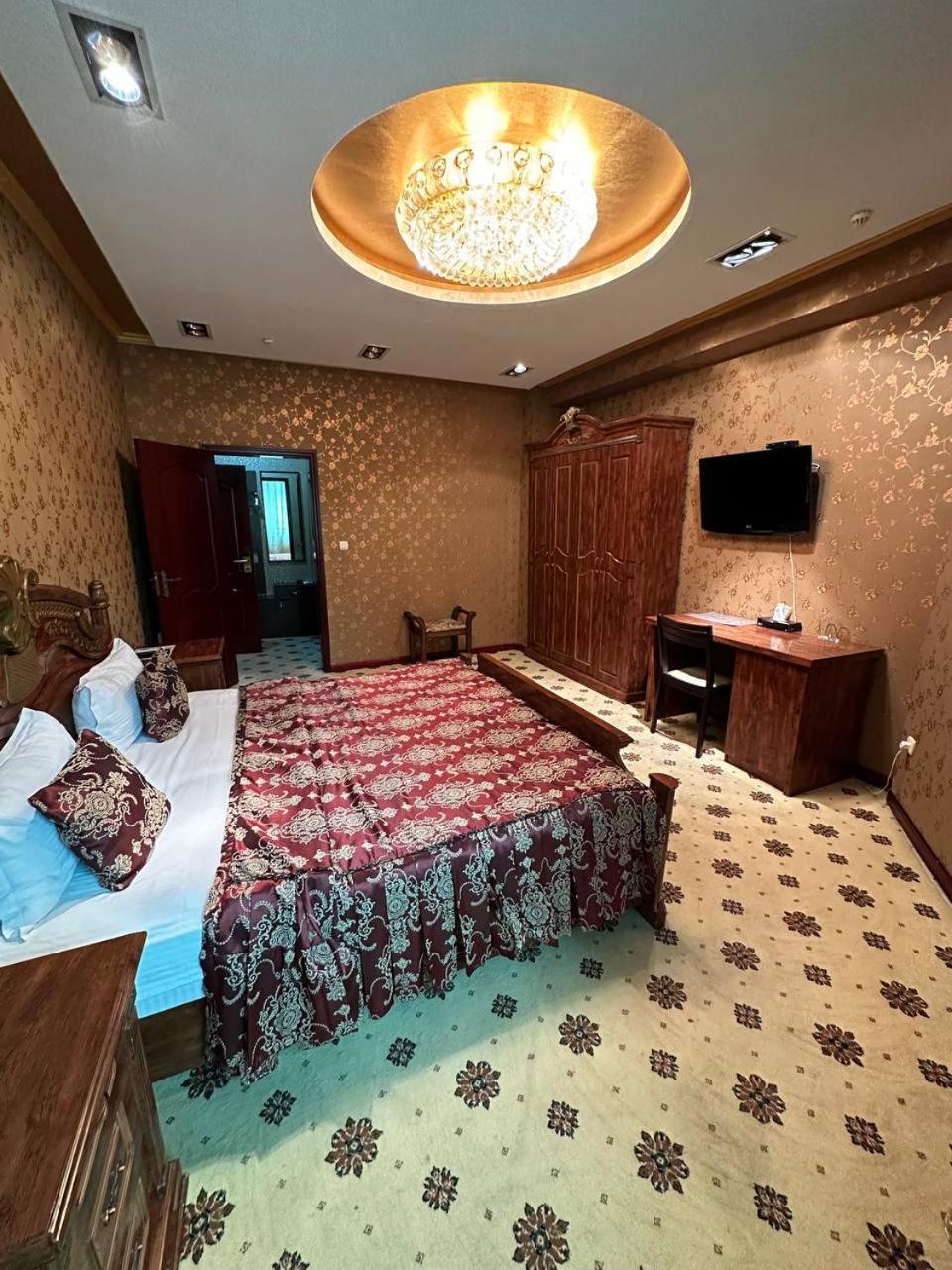 Altyn Adam Hotel 彼得罗巴甫洛夫斯克 外观 照片