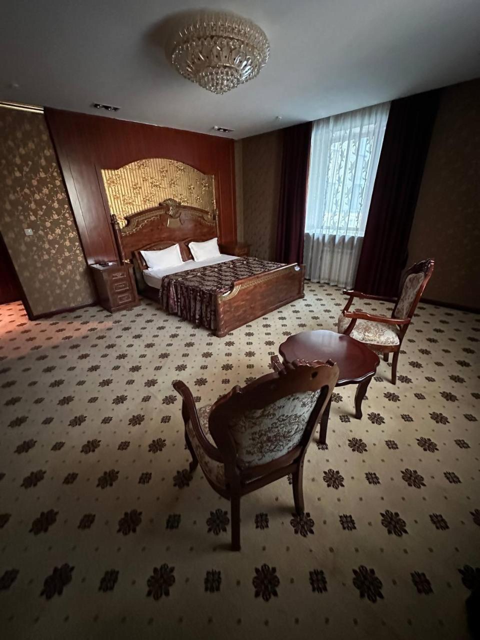 Altyn Adam Hotel 彼得罗巴甫洛夫斯克 外观 照片