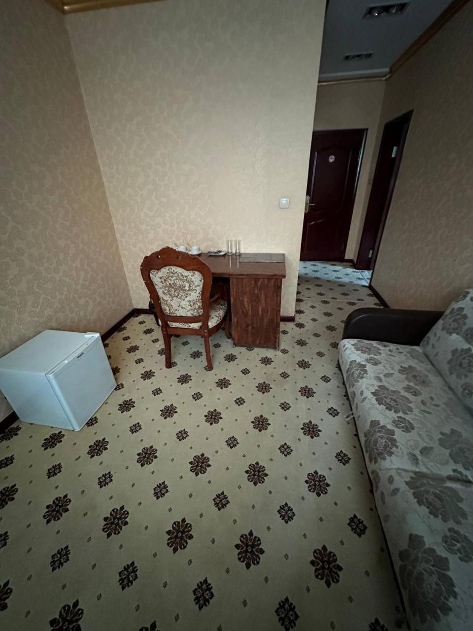 Altyn Adam Hotel 彼得罗巴甫洛夫斯克 外观 照片